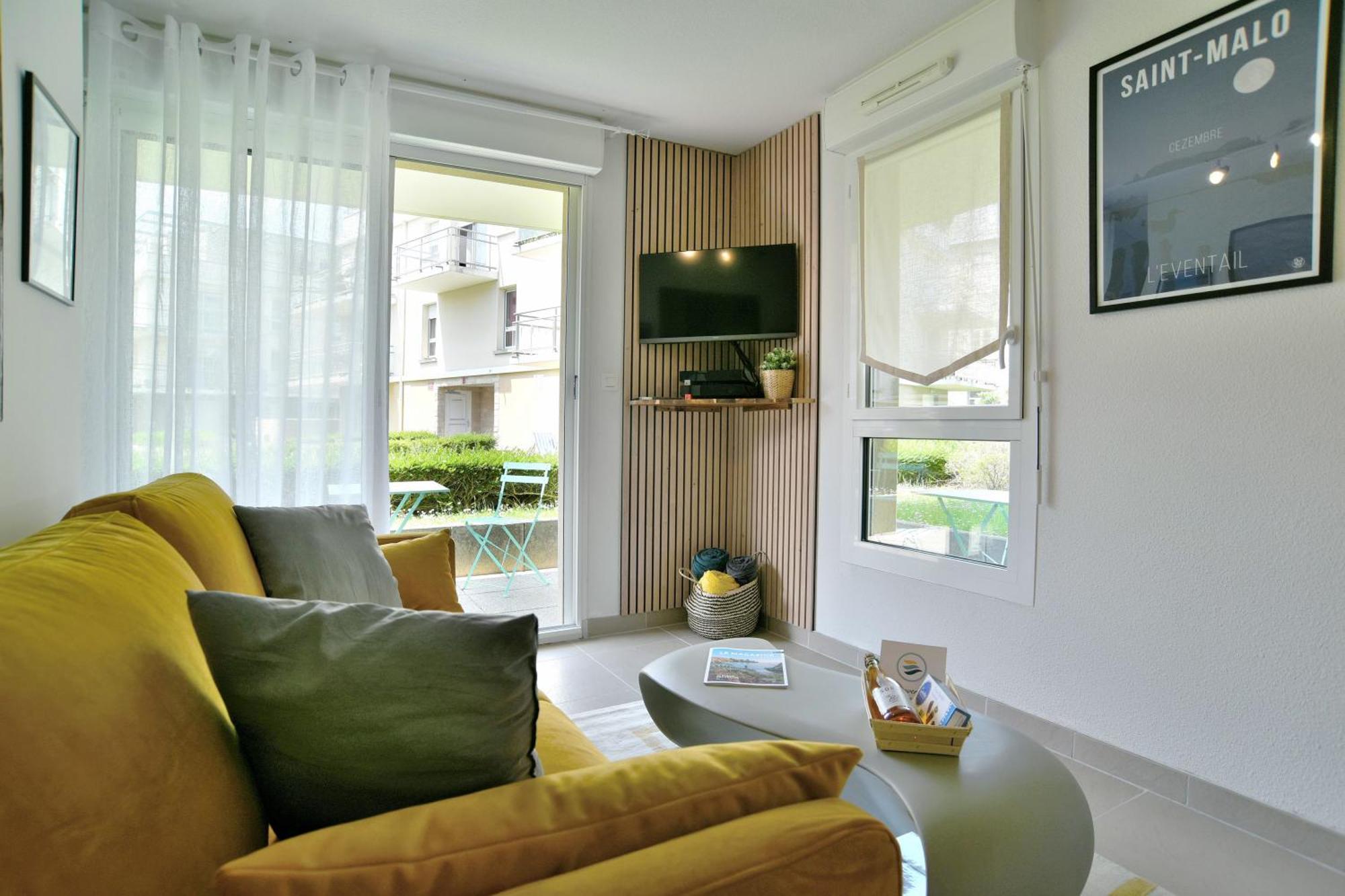 Escapade - Appartement Avec Jardin Et Parking Dinan Exteriör bild